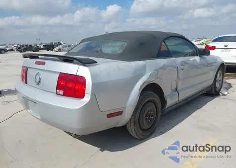 2007 Ford Mustang V6 Deluxe/V6 Premium z USA, uszkodzony, nr VIN 1ZVFT84N875280668